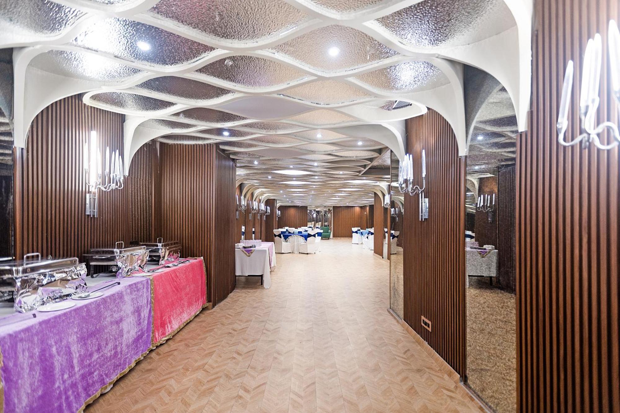 The Grand Vikalp By Saga Hotels New Delhi Exterior photo